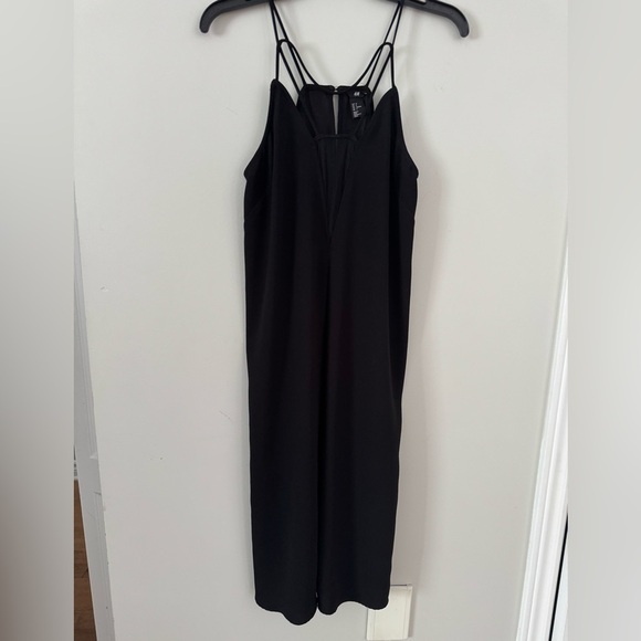 H&M cute midi dress with straps and mesh detailing. It has a stretch to it. - Picture 1 of 8